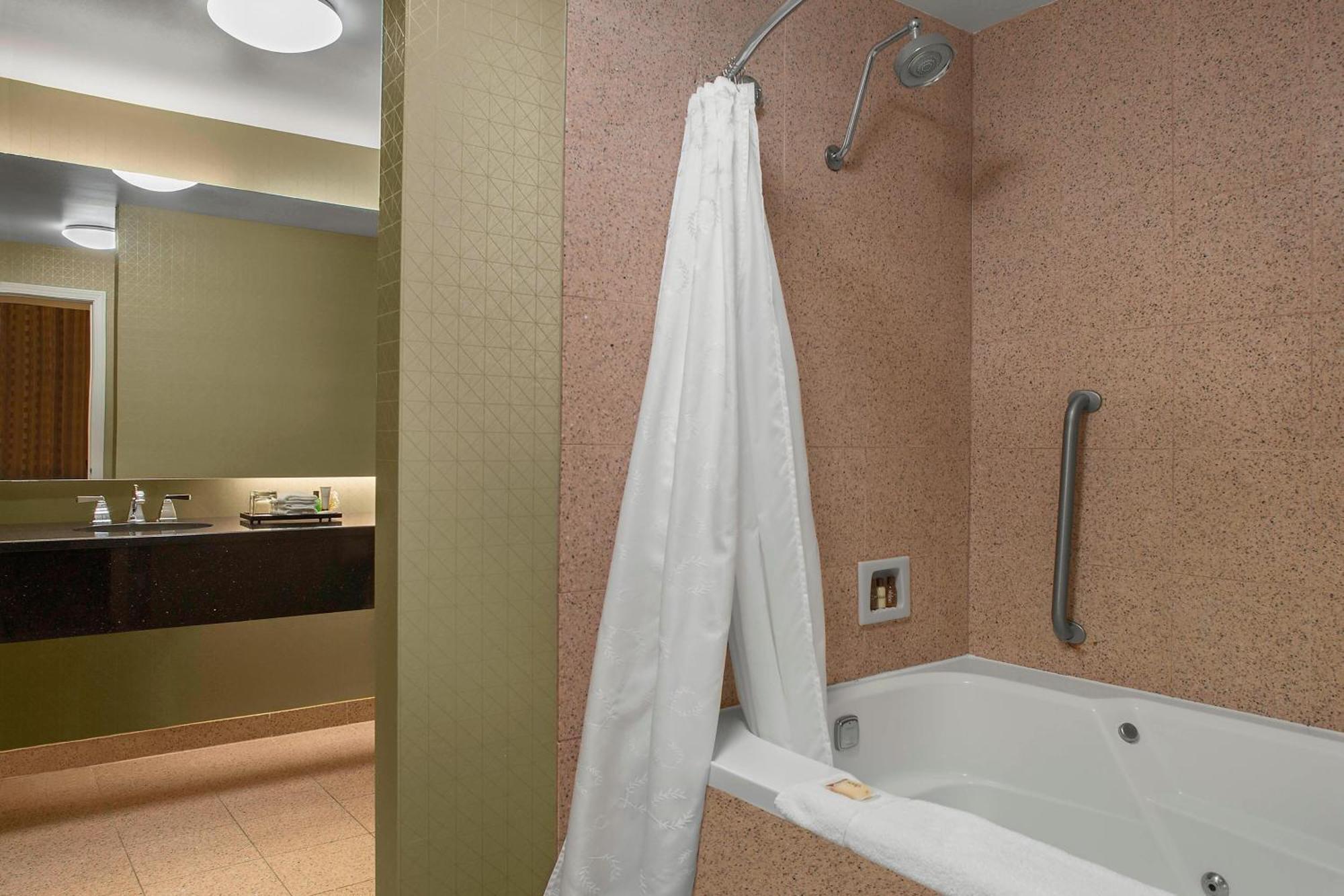 Sheraton Suites Akron Cuyahoga Falls Esterno foto