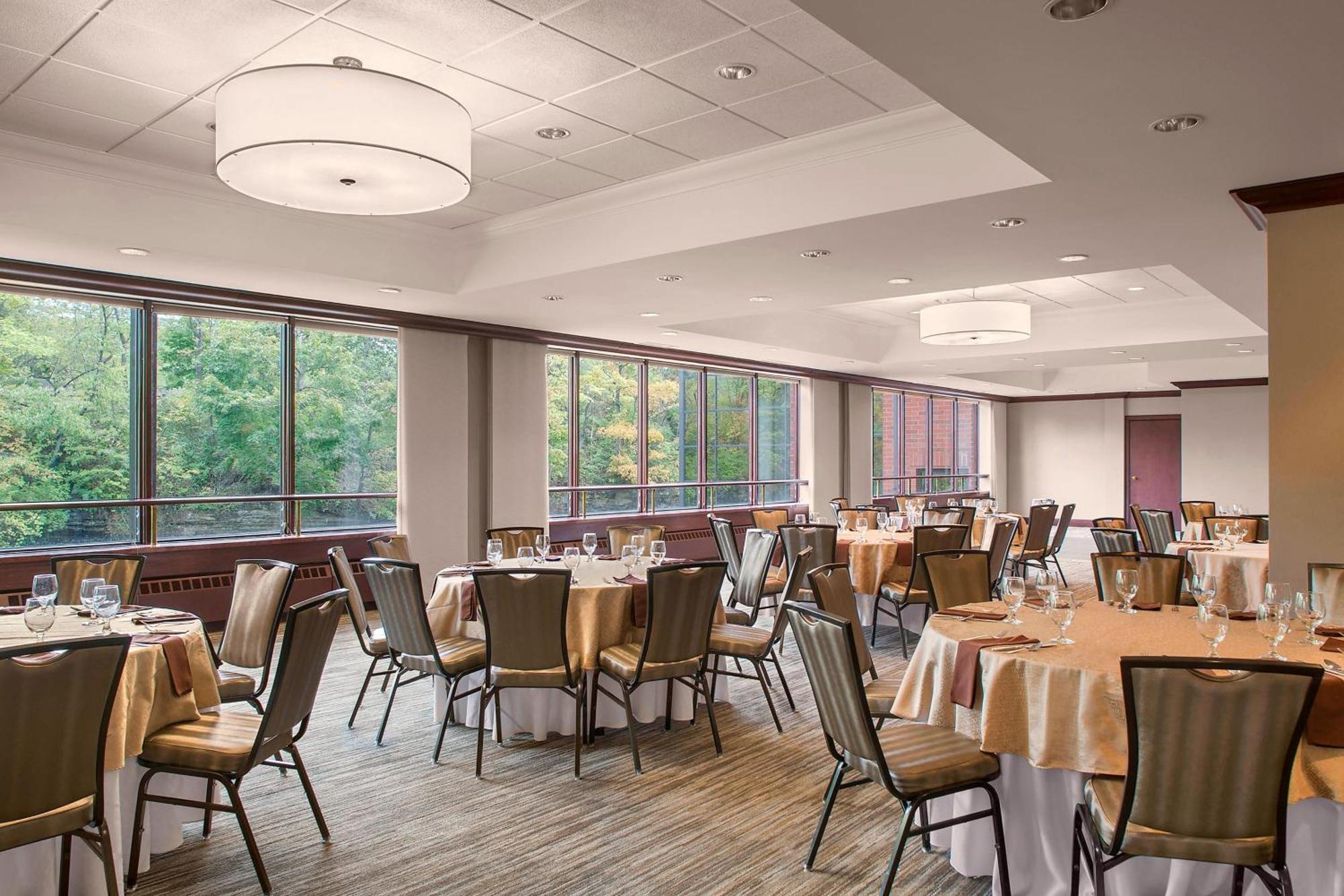 Sheraton Suites Akron Cuyahoga Falls Esterno foto