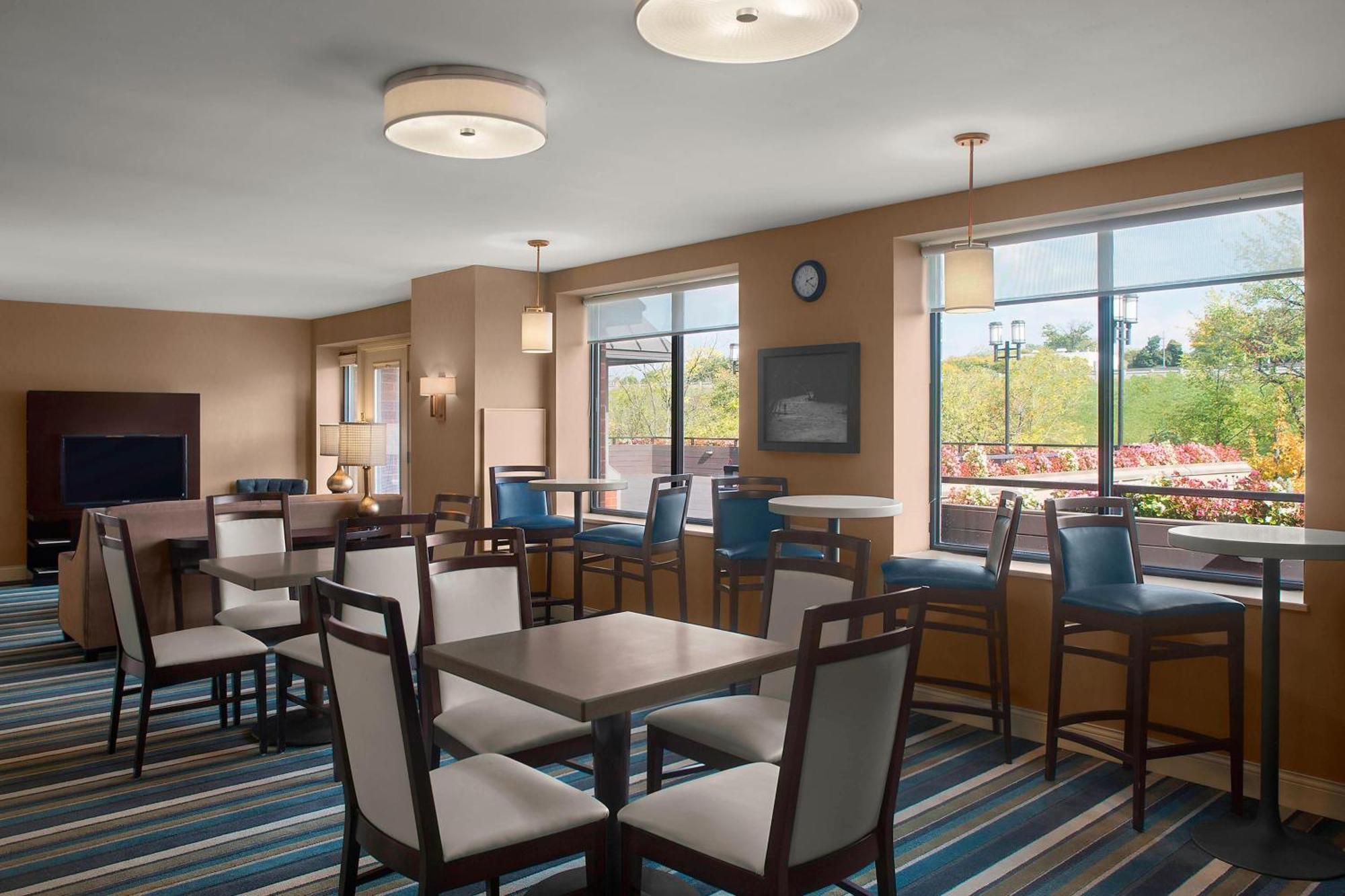Sheraton Suites Akron Cuyahoga Falls Esterno foto