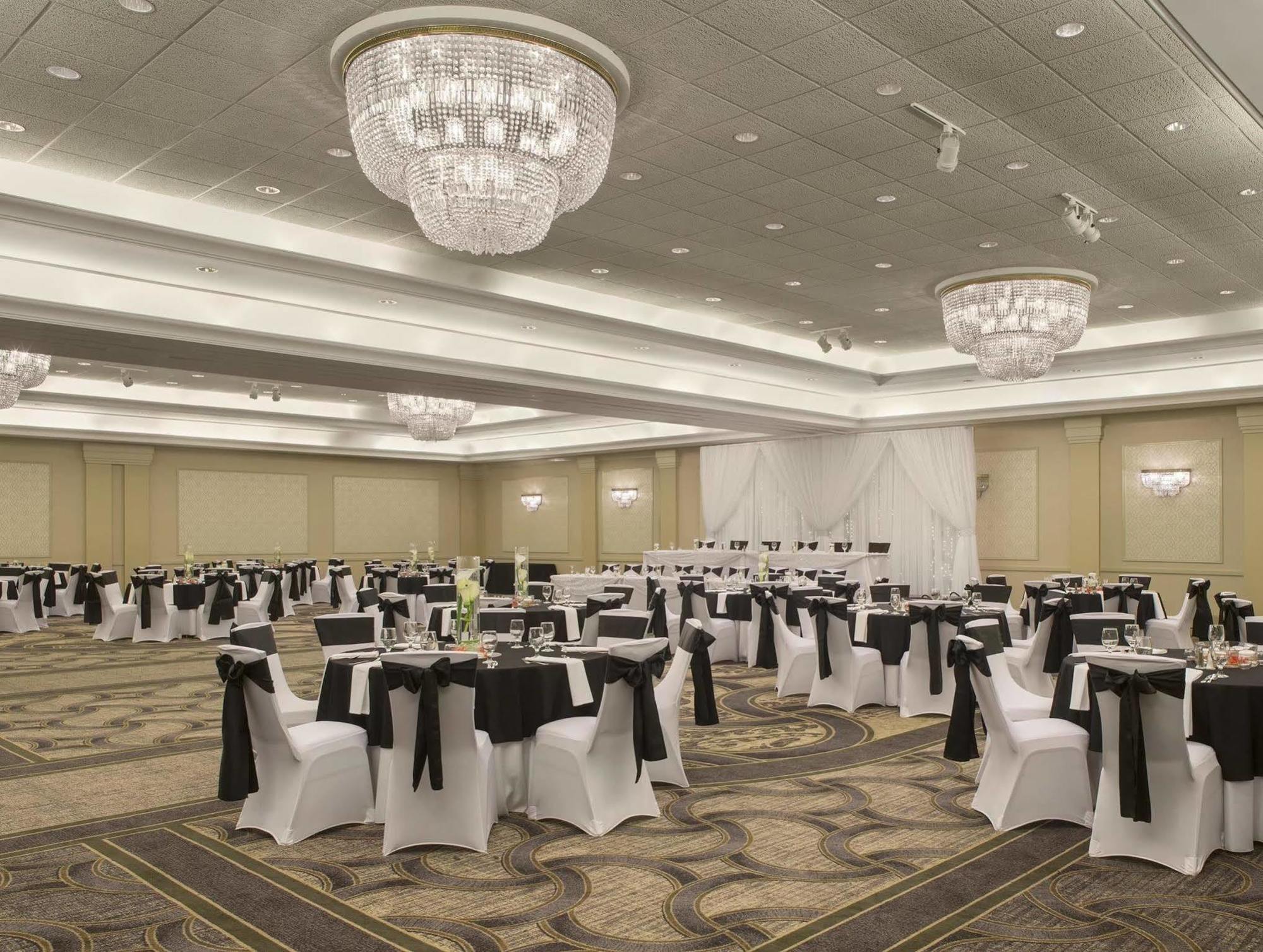 Sheraton Suites Akron Cuyahoga Falls Esterno foto